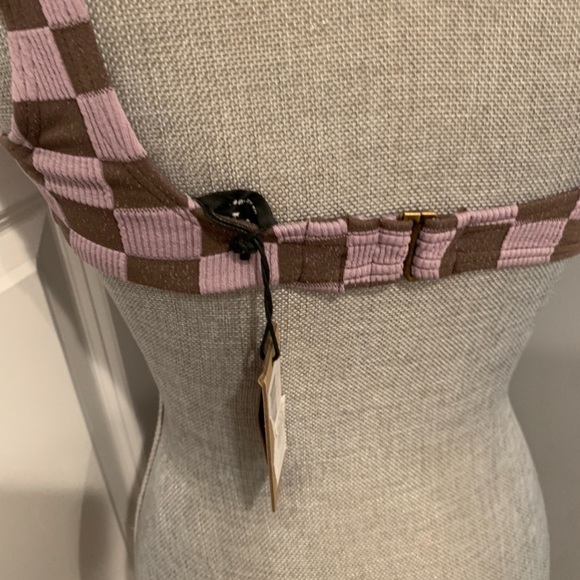 NWT THRILLS (FP) Ribbed Square Crop Bikini Top Sz XS
Color Washed Cocoa - Picture 8 of 11